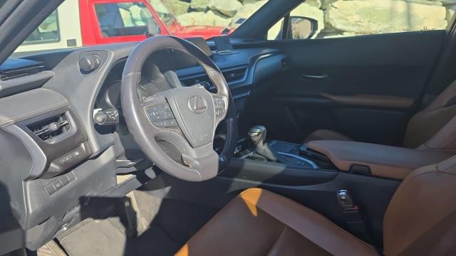 Lexus Ux image 8