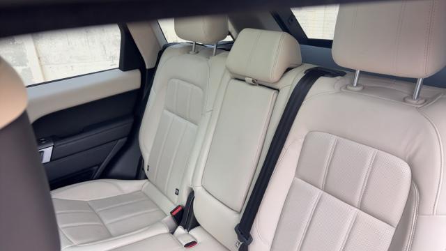 Land Rover Range Rover Sport image 1