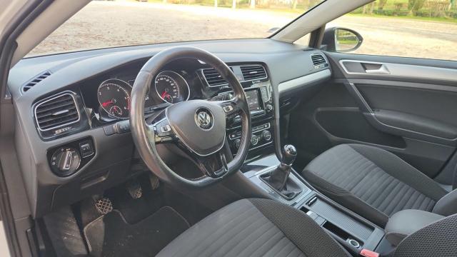 Volkswagen Golf image 6