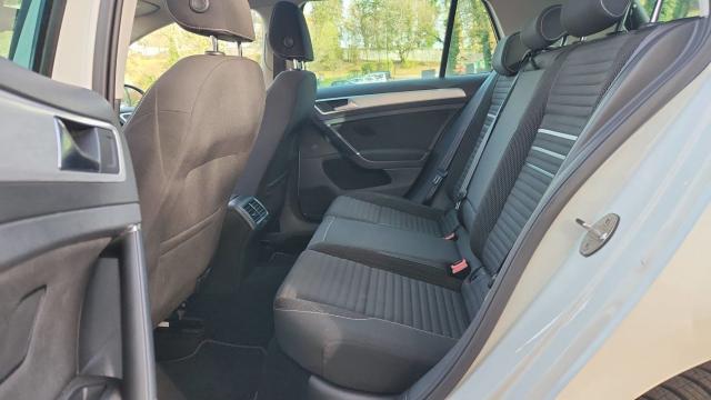 Volkswagen Golf image 4