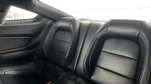 Ford Mustang image 7