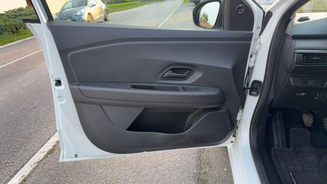 Dacia Sandero image 8