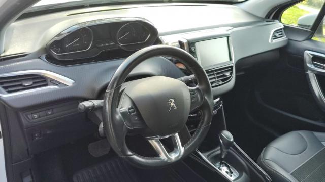 Peugeot 2008 image 1