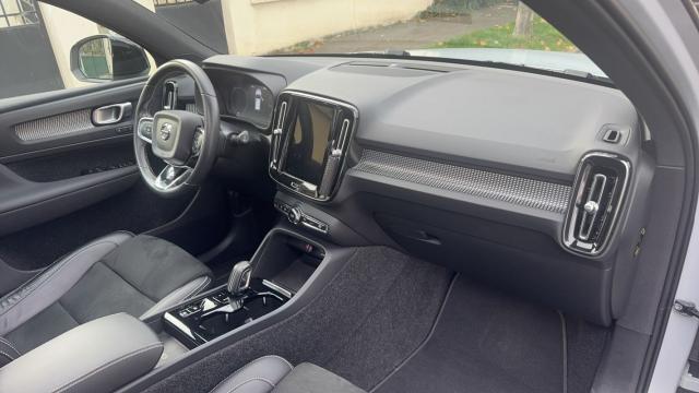 Volvo Xc40 image 1