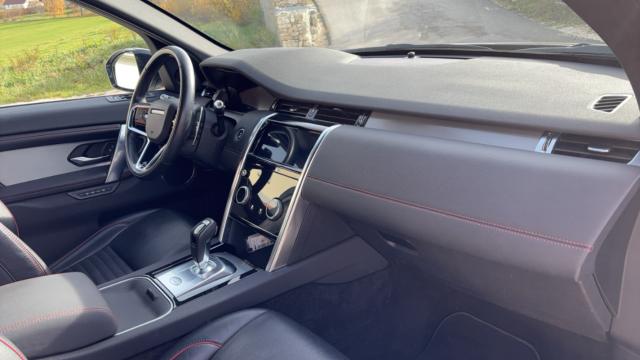 Land Rover Discovery Sport image 2