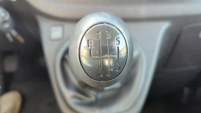 Renault Trafic image 9