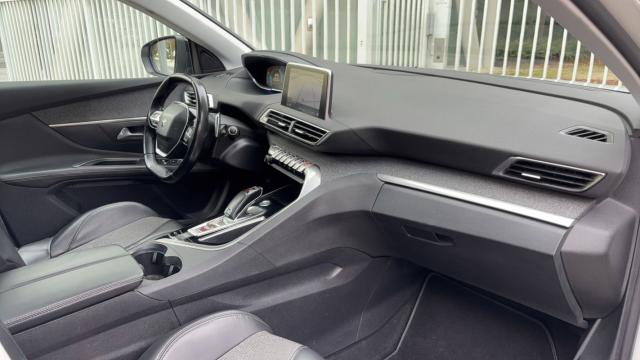 Peugeot 3008 image 1