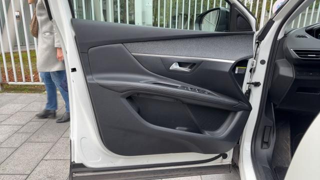 Peugeot 3008 image 7