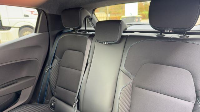 Renault Clio image 2