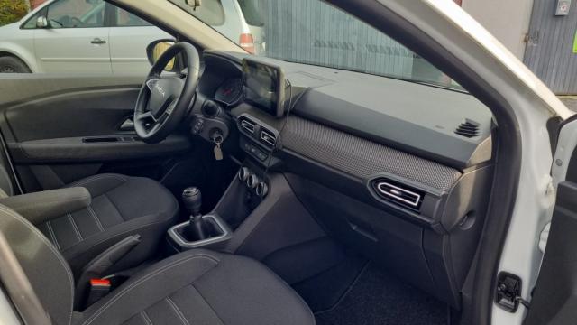 Dacia Sandero image 2