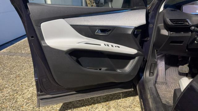 Peugeot 5008 image 9