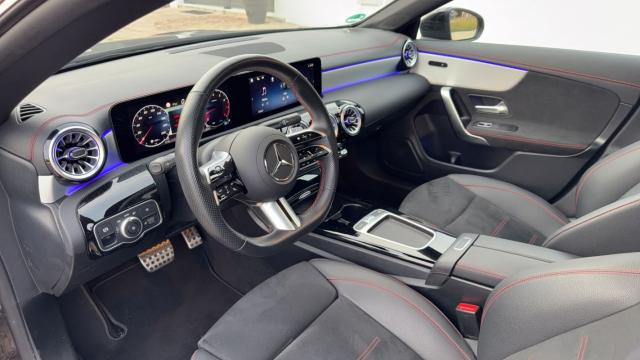 Mercedes Benz Cla image 2