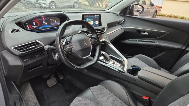 Peugeot 3008 image 2