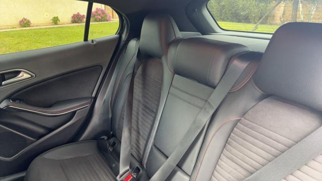 Mercedes Benz Gla image 8