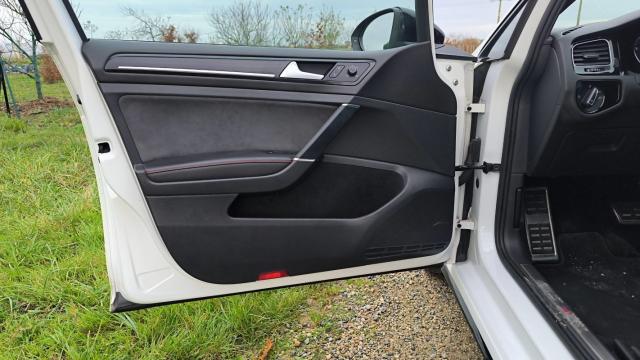 Volkswagen Golf image 6