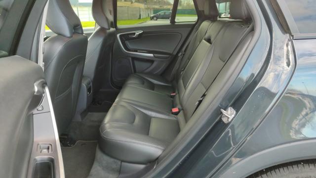 Volvo V60 Cross Country image 8