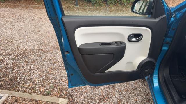 Renault Twingo image 8