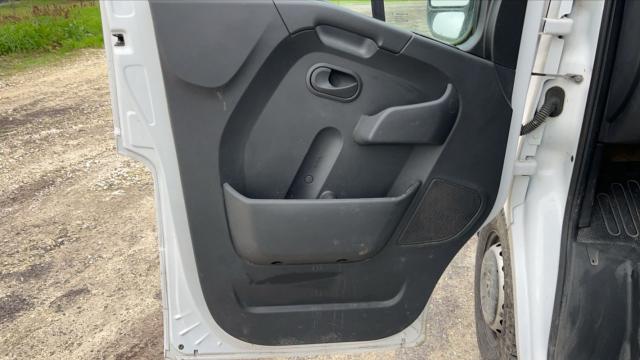 Renault Master image 2