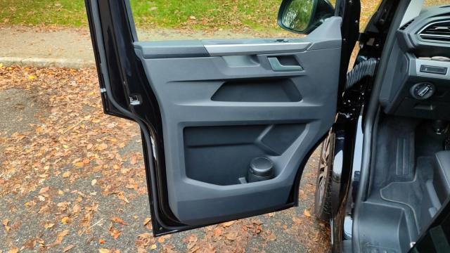 Volkswagen Multivan image 9