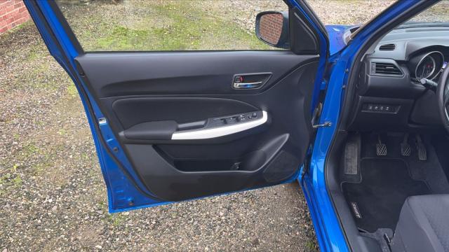 Suzuki Swift image 9