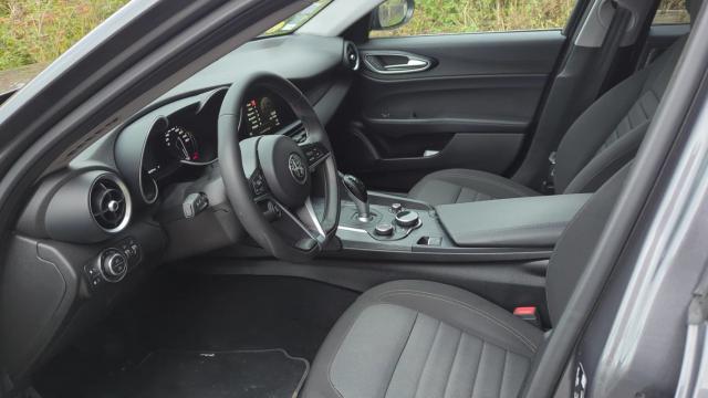 Alfa Romeo Giulia image 5