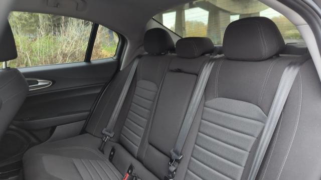 Alfa Romeo Giulia image 6