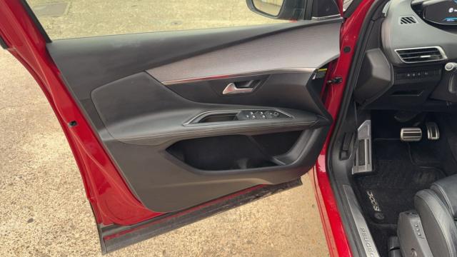 Peugeot 3008 image 3