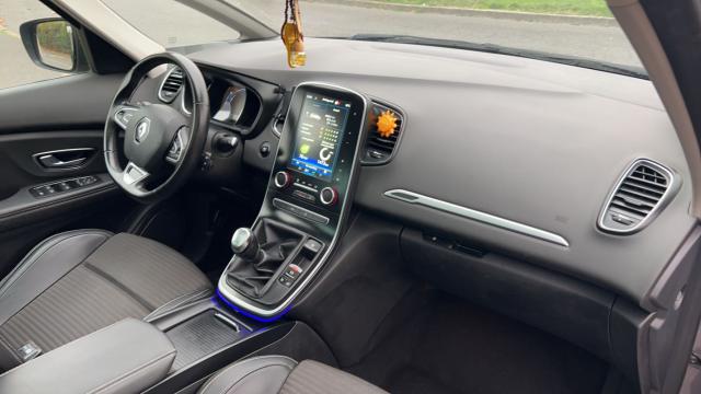 Renault Scénic image 2