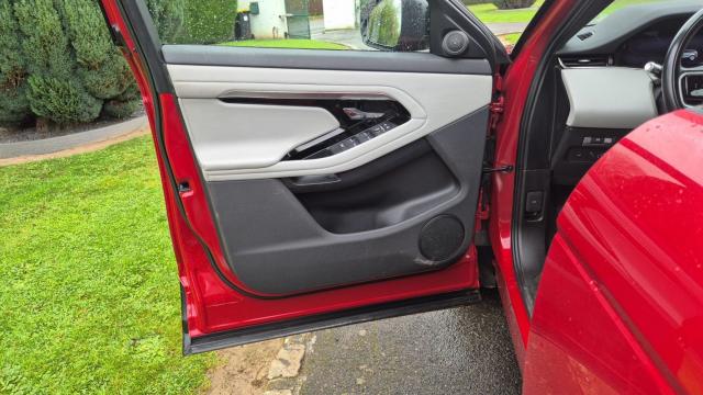 Land Rover Range Rover Evoque image 2