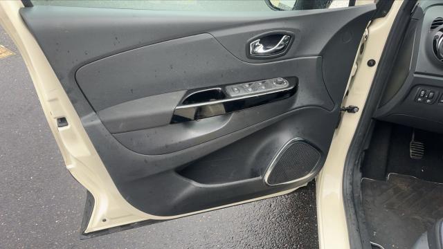 Renault Captur image 3