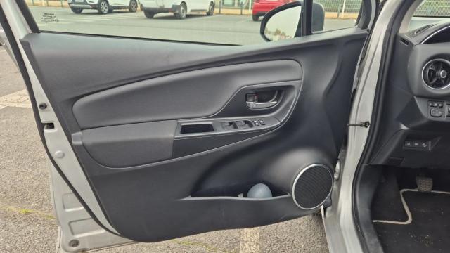 Toyota Yaris image 2