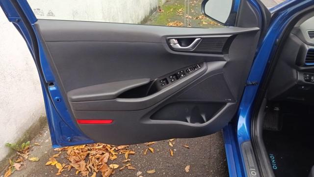 Hyundai Ioniq image 3