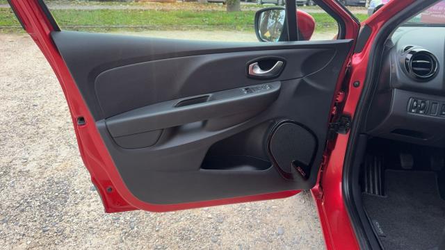 Renault Clio image 9