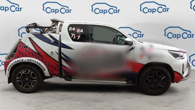 Toyota Hilux image 1