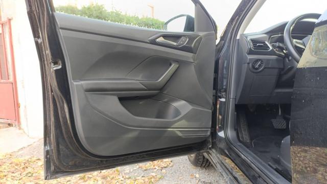 Volkswagen T-Cross image 1