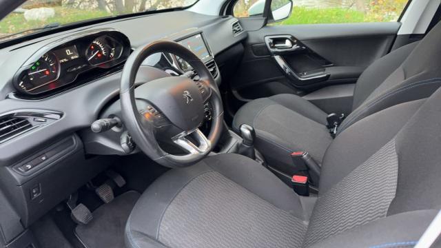 Peugeot 208 image 4