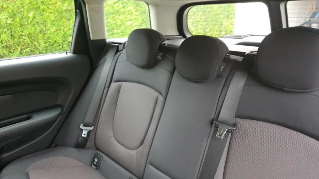 Mini Clubman image 3