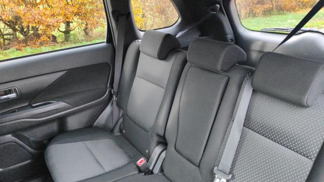 Mitsubishi Outlander image 3