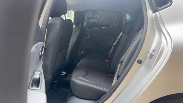 Renault Clio image 2