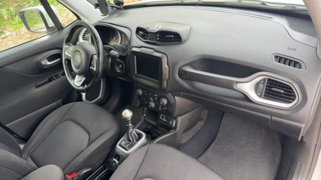 Jeep Renegade image 3