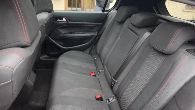 Peugeot 308 image 8