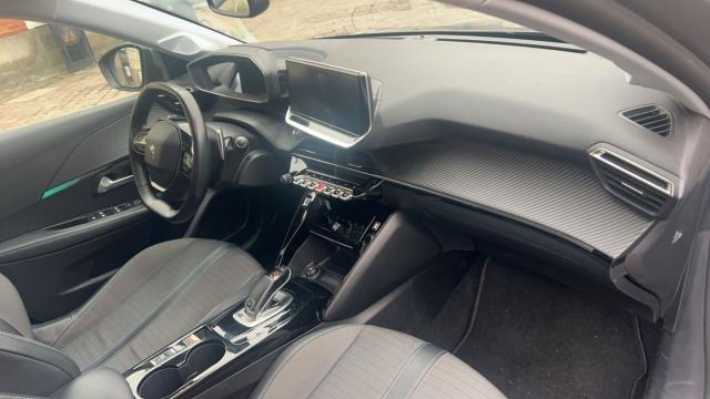 Peugeot 208 image 5