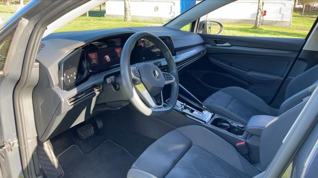 Volkswagen Golf Sw image 2