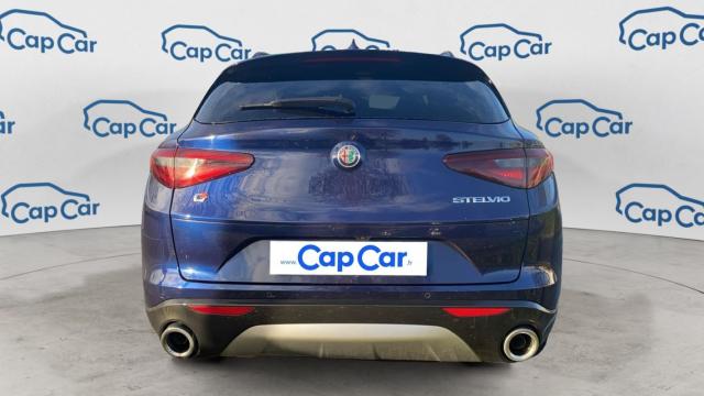 Alfa Romeo Stelvio image 5