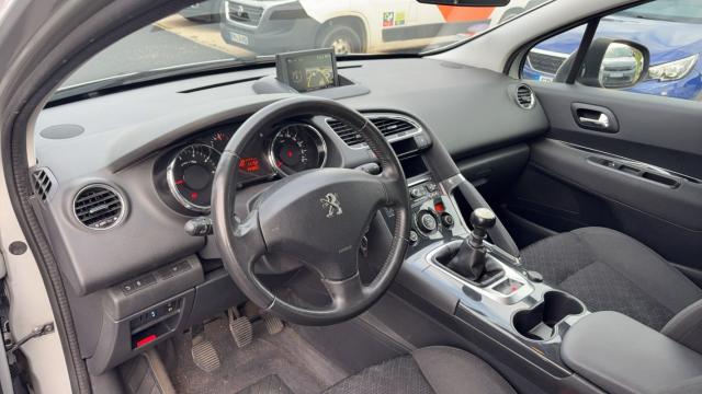 Peugeot 3008 image 2