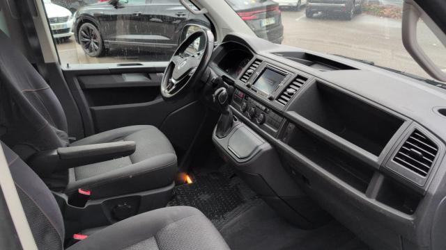 Volkswagen Multivan image 6