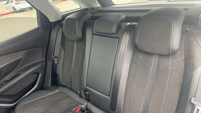 Peugeot 3008 image 3