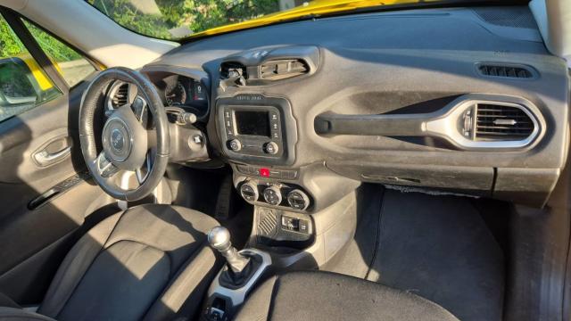 Jeep Renegade image 5