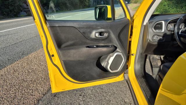 Jeep Renegade image 4