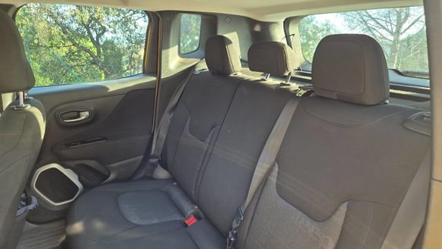 Jeep Renegade image 2